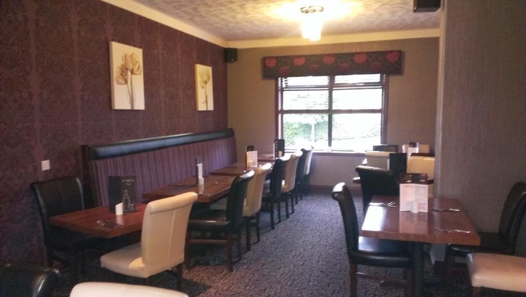The Thistle Inn Cumnock Exterior photo